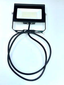 (Pack of 2 Piece) M0660: M.T.C Canada LED 50W=500W Halogen 6000K Flood Light 6250lm Ip65 Input 120AC with Flush Mount Bracket CUL